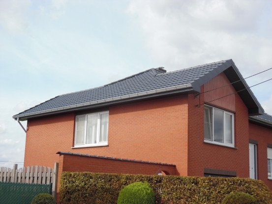 Plaatsen van nieuwe daken Neeroeteren - Maaseik, Limburg