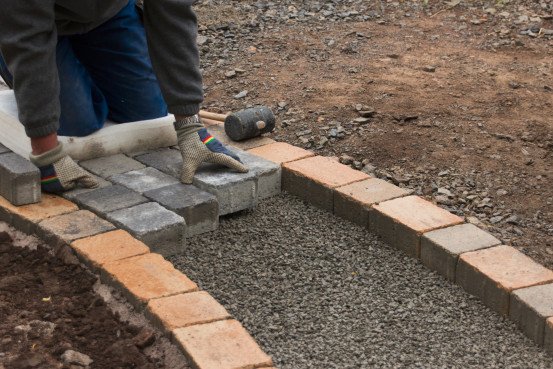 Aanleggen van terrassen Nieuwerkerken, Limburg