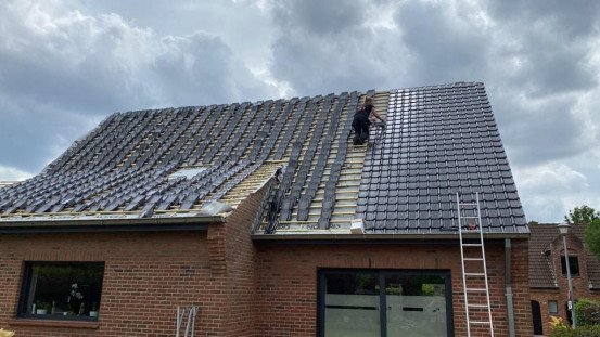 Plaatsen van hellende daken Zwevegem, West-Vlaanderen
