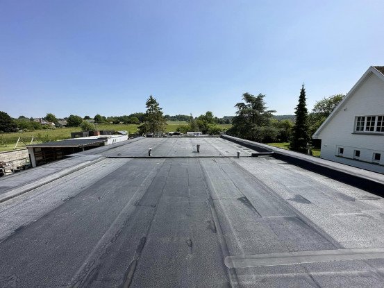 Restauratie plat dak met EPDM Ronse, Oost-Vlaanderen