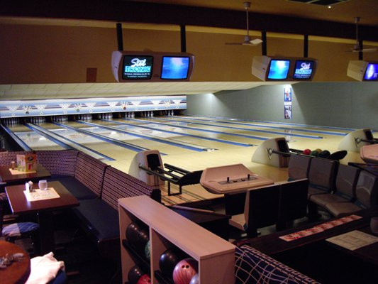 Bowlen met eten en drinken Hamme, Oost-Vlaanderen